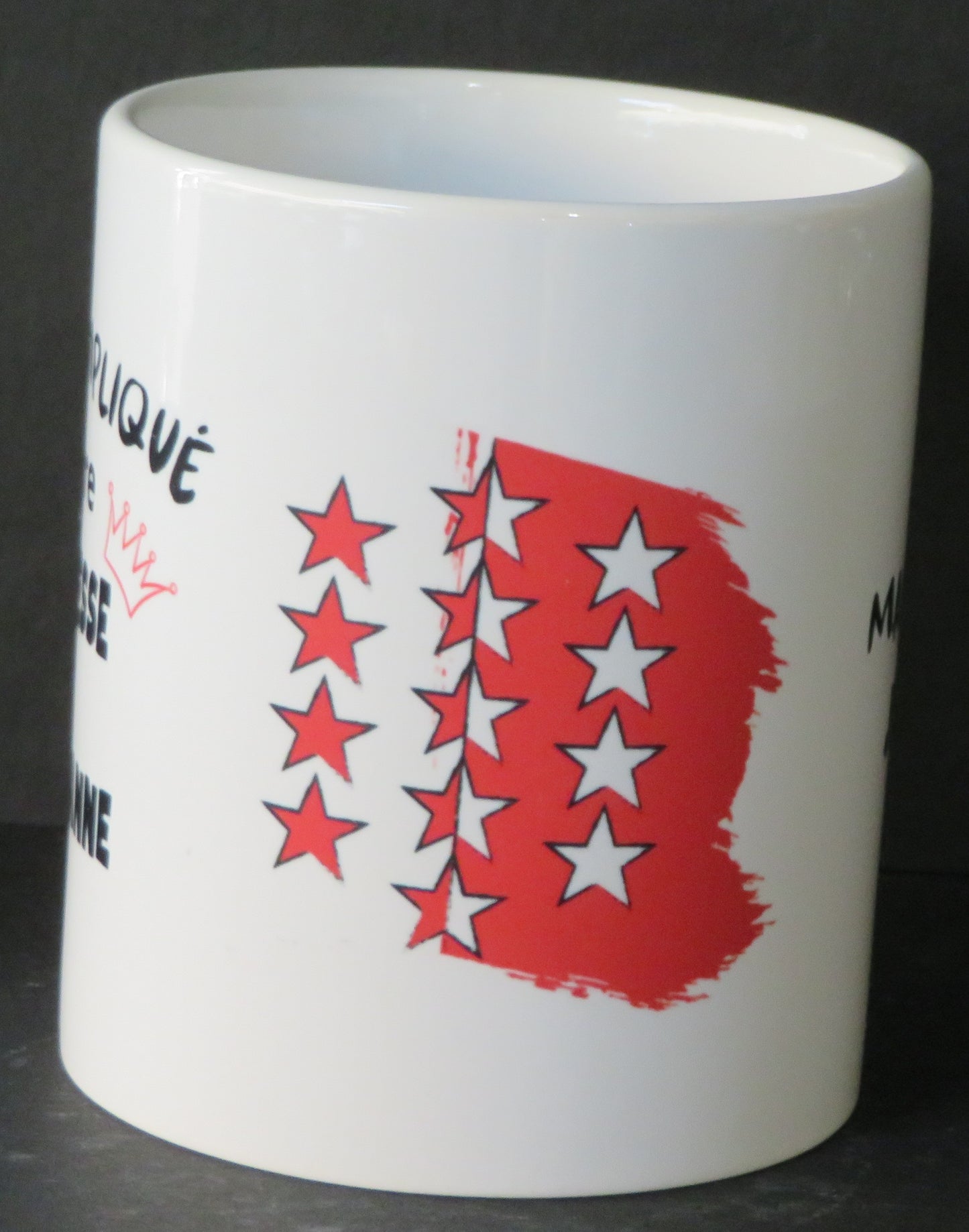 Mug " C'est compliqué d'être une princesse et valaisanne .. mais ça va je gère."