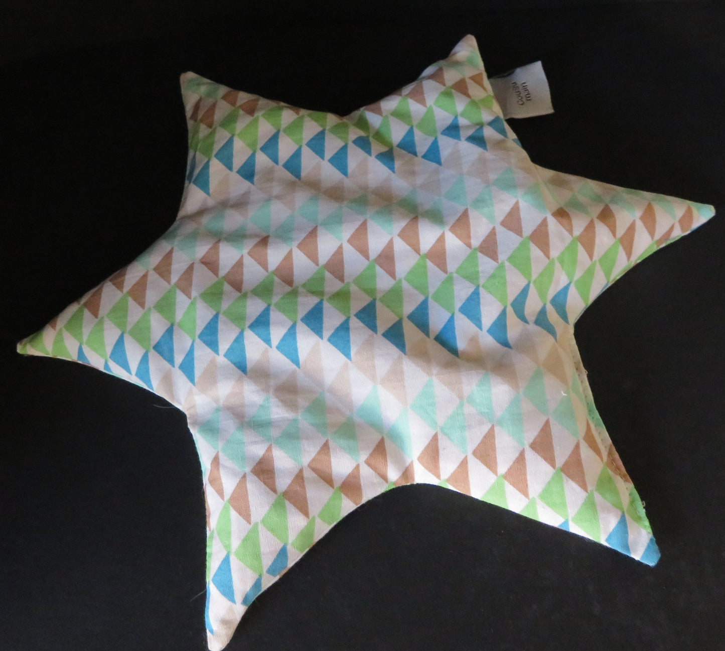 Coussin étoile aux noyaux de cerises
