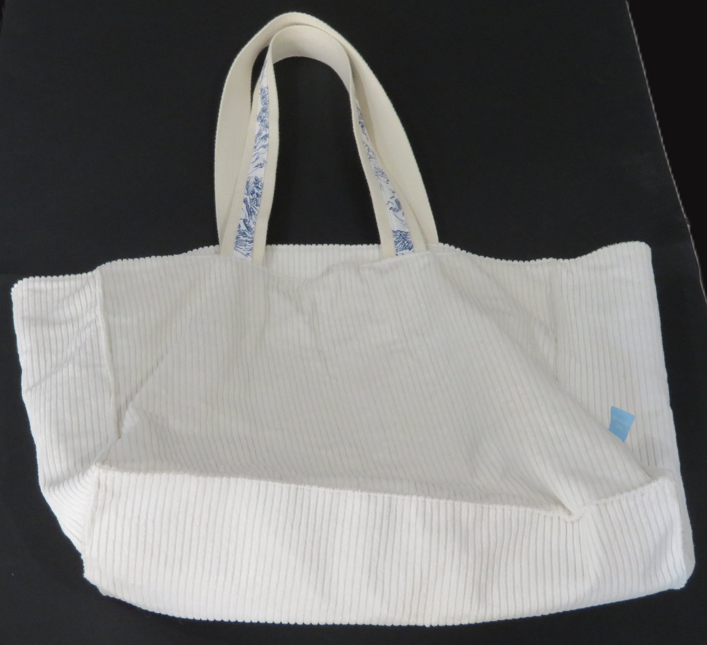 Sac cabas en tissu écru - Elégance naturelle et touche vintage