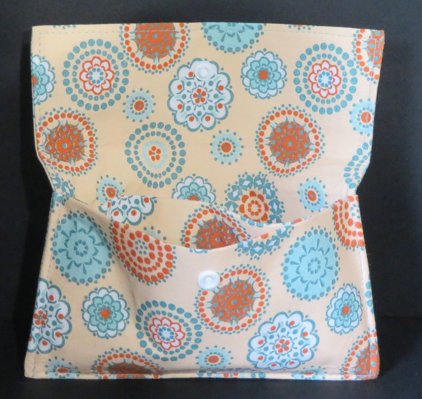 Pochette plate avec deux compartiments