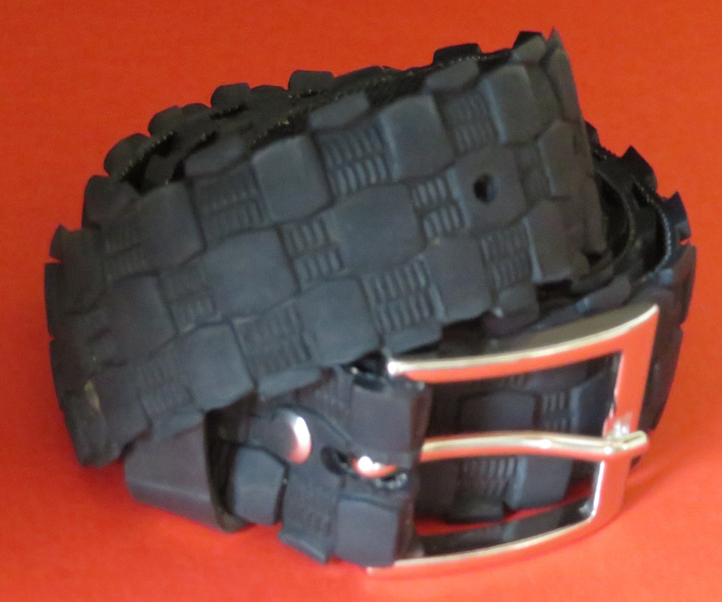 Ceinture profilée en pneu de vélo recyclé