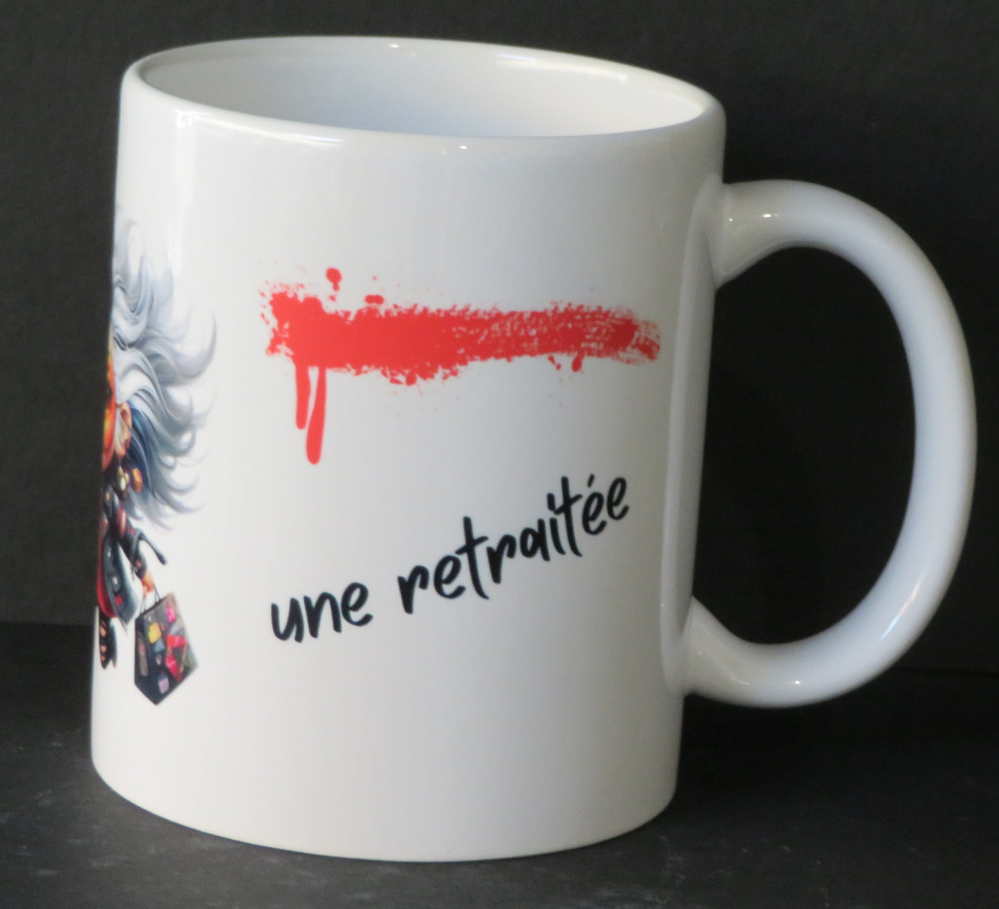 Mug "Comment appelle-t-on une personne heureuse le lundi ... une retraitée"