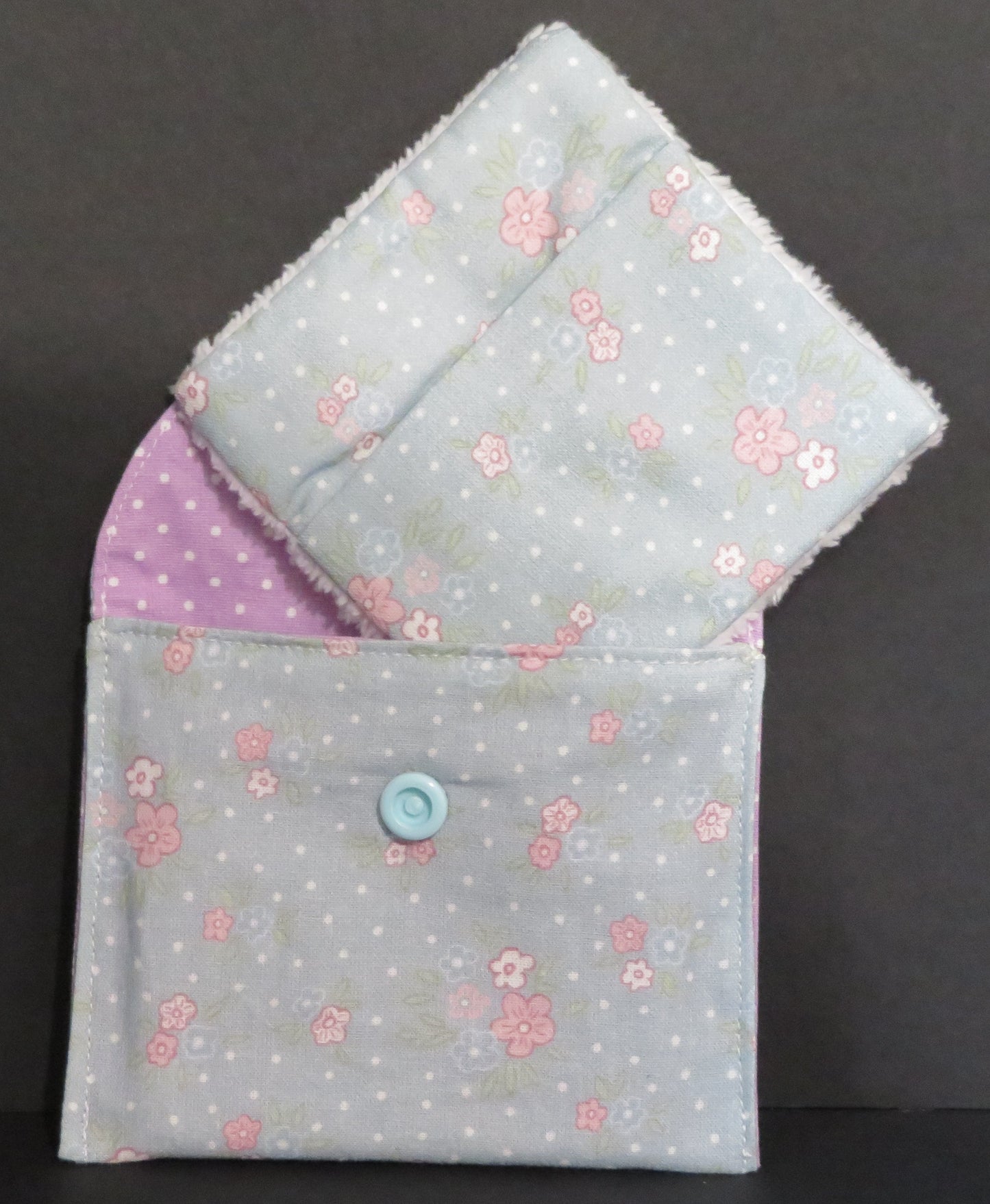 Lingette démaquillante lavable avec sa pochette