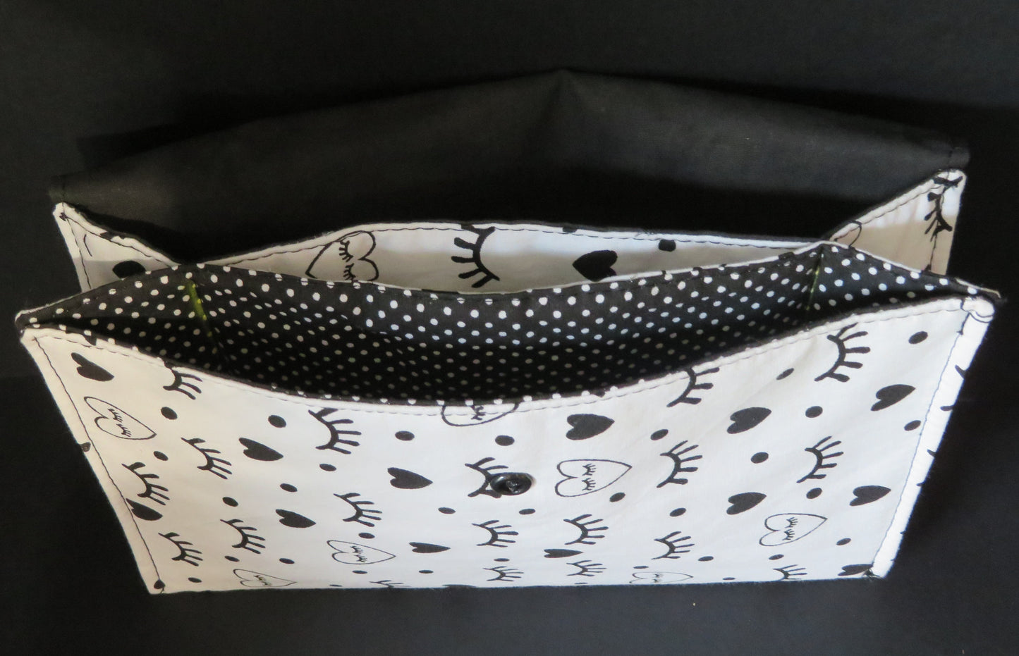 Petite pochette pratique et bien pensée !