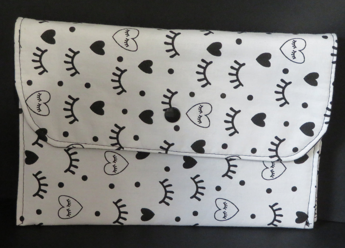 Petite pochette pratique et bien pensée !