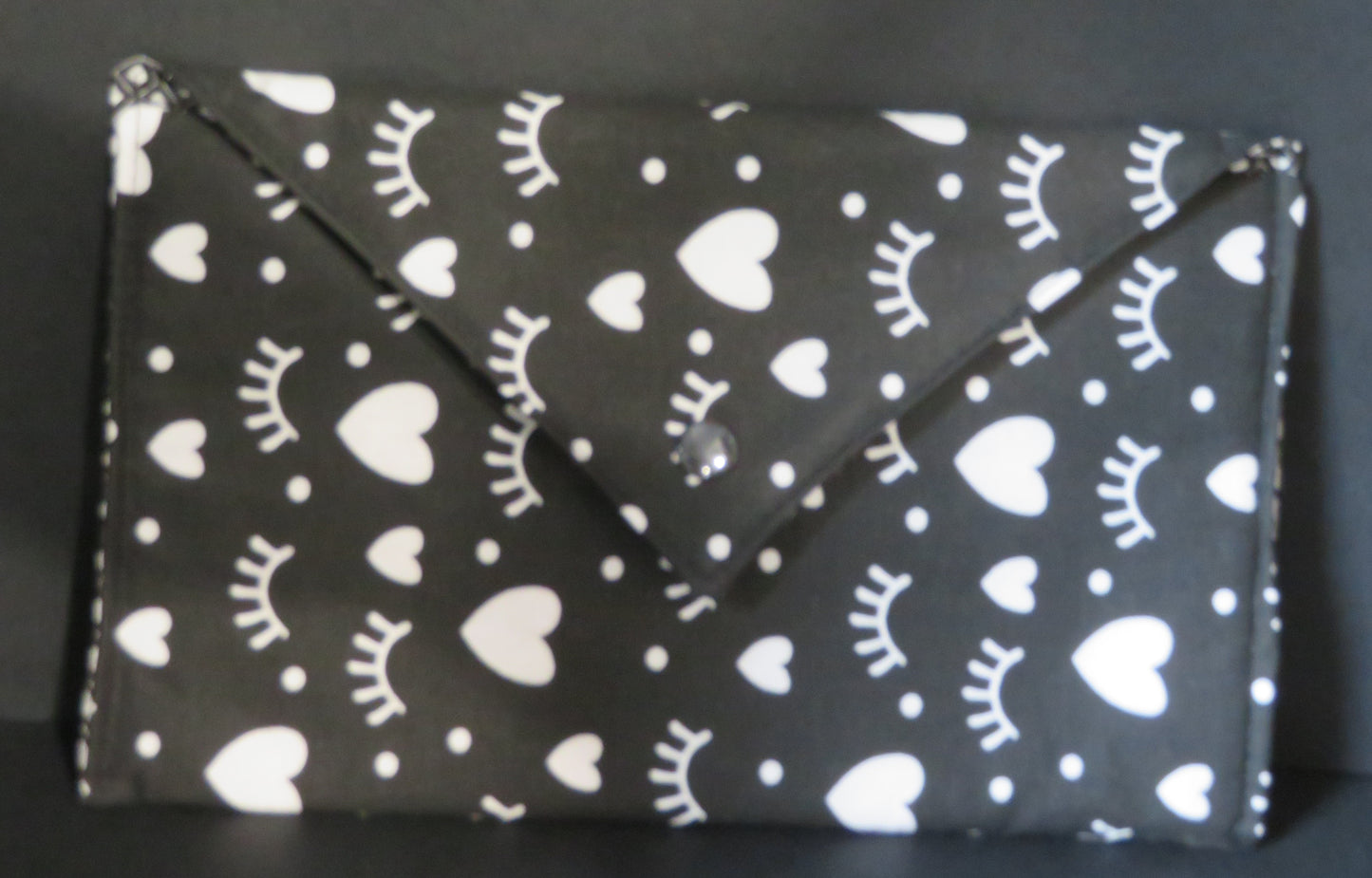 Pochette pratique noir et blanche