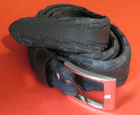 Ceinture profilée en pneu de vélo recyclé