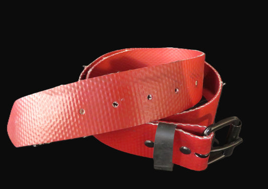 Ceinture rouge en tuyau d'incendie recyclé